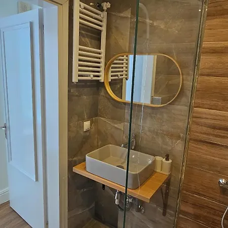 Lejlighed Black And White 6 Thessaloníki