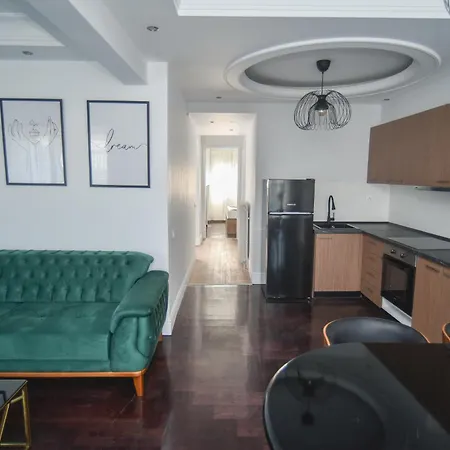 Black And White 6 아파트