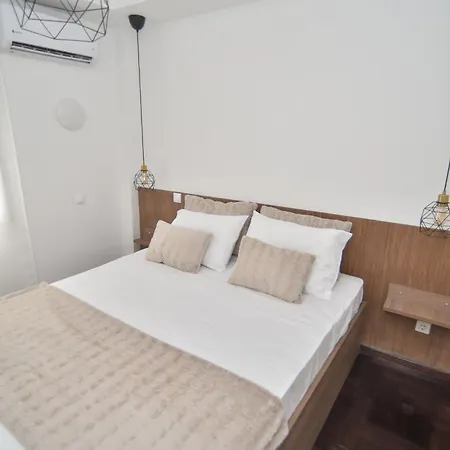 Black And White 6 Appartement Thessaloniki