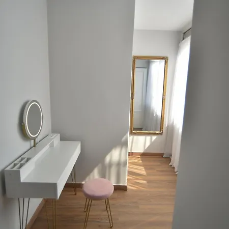 Appartement Black And White 6 *